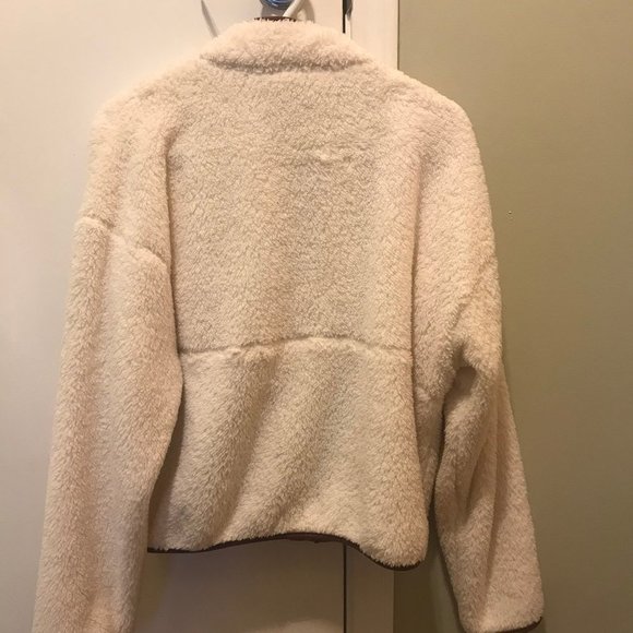 🌟Host Pick🌟 NWT ITees Teddy Sweater Jacket - Picture 2 of 5